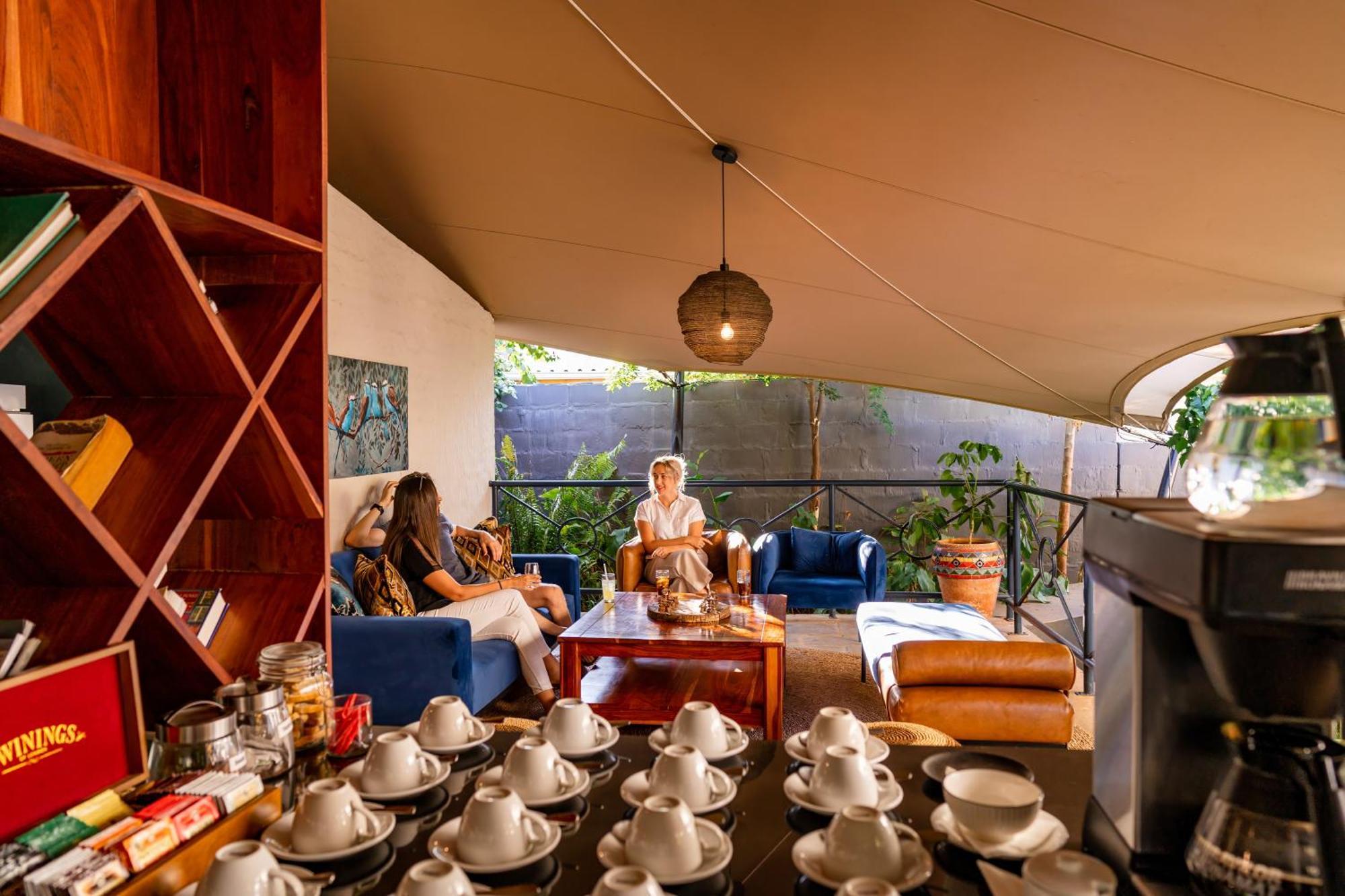 Shongwe Oasis Hotel Victoria Falls Exterior foto